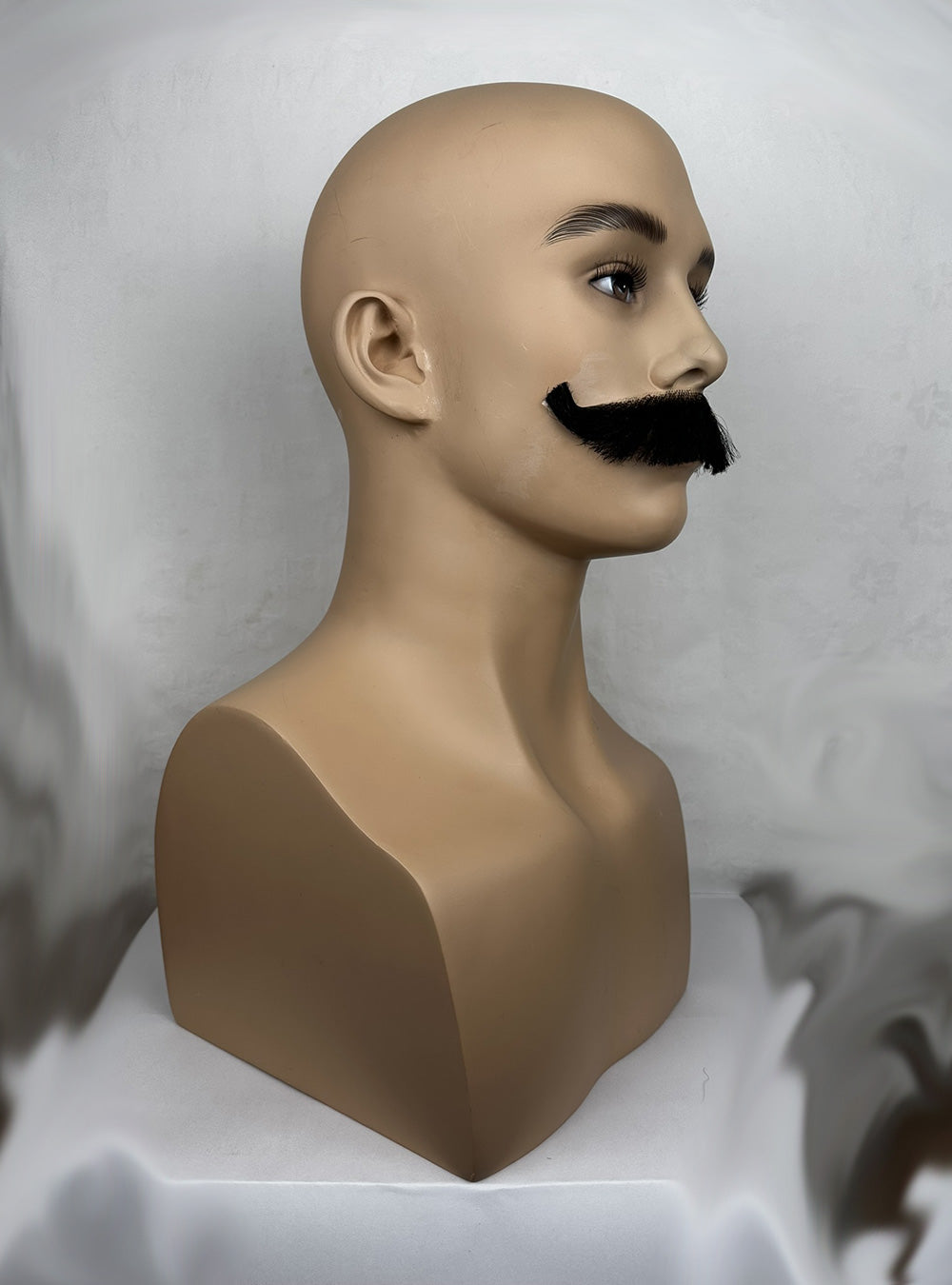 Moustache MB actors moustache
