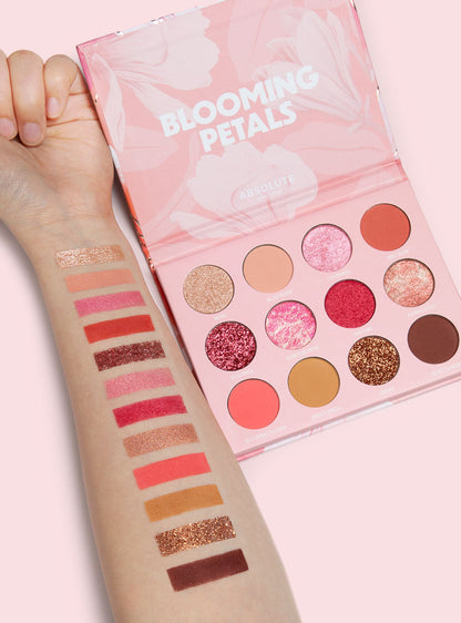 Blooming Petals Eyeshadow Palette